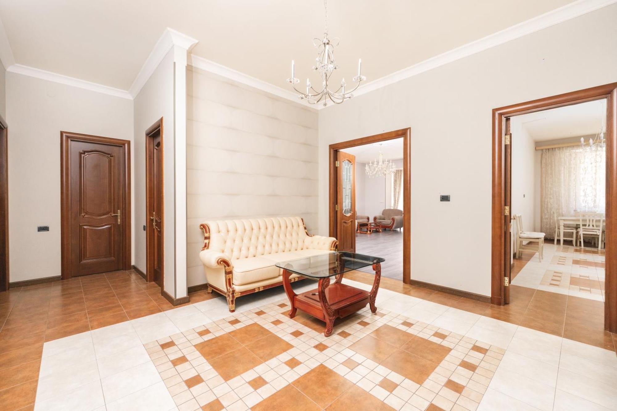 Lux On Amiryan Street, 2 Bedrooms, 2 Bathrooms, Open Balcony Apartment